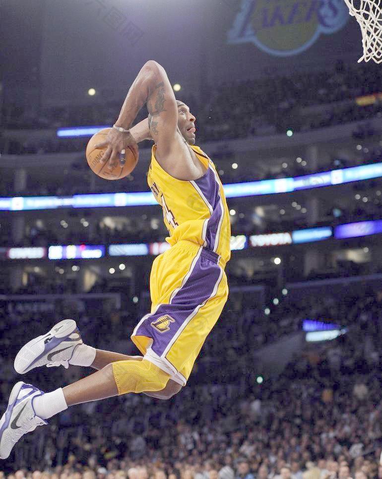 斯基拉：罗马正在计划和詹卢卡-曼奇尼续约至2029年（斯基拉：罗马拟与詹卢卡-曼奇尼续约，合同至2029年）