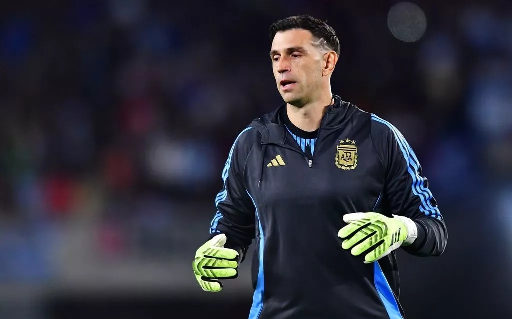 斯基拉：比萨想租借国米的卡尔博尼和罗马的皮西利（斯基拉：比萨有意从国米和罗马分别租来卡尔博尼与皮西利）