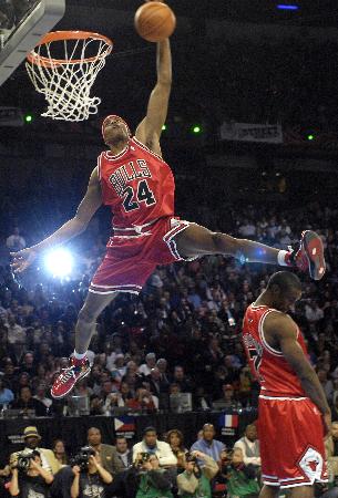 致敬死忠球迷组织成立40年！尼斯下轮法甲将身着特别版球衣（尼斯下轮法甲穿纪念版球衣 向死忠球迷组织40周年致敬）