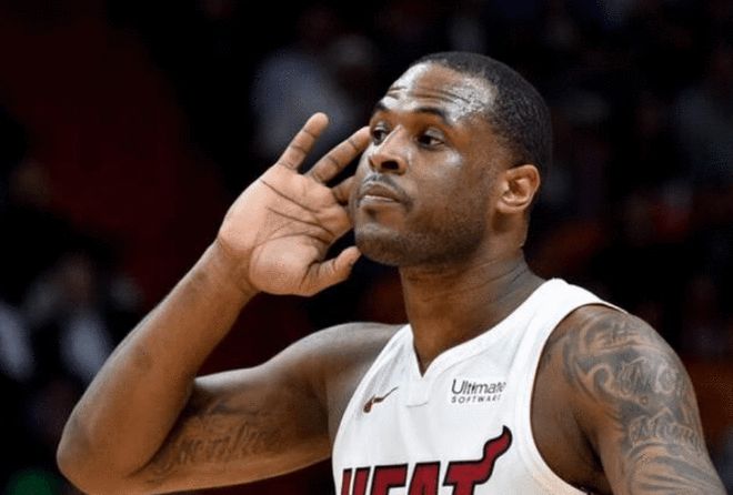 自贡一女士购买川超门票被骗，陆续转账13万余元（自贡女子购川超门票遭诈骗，先后转出13万多元）