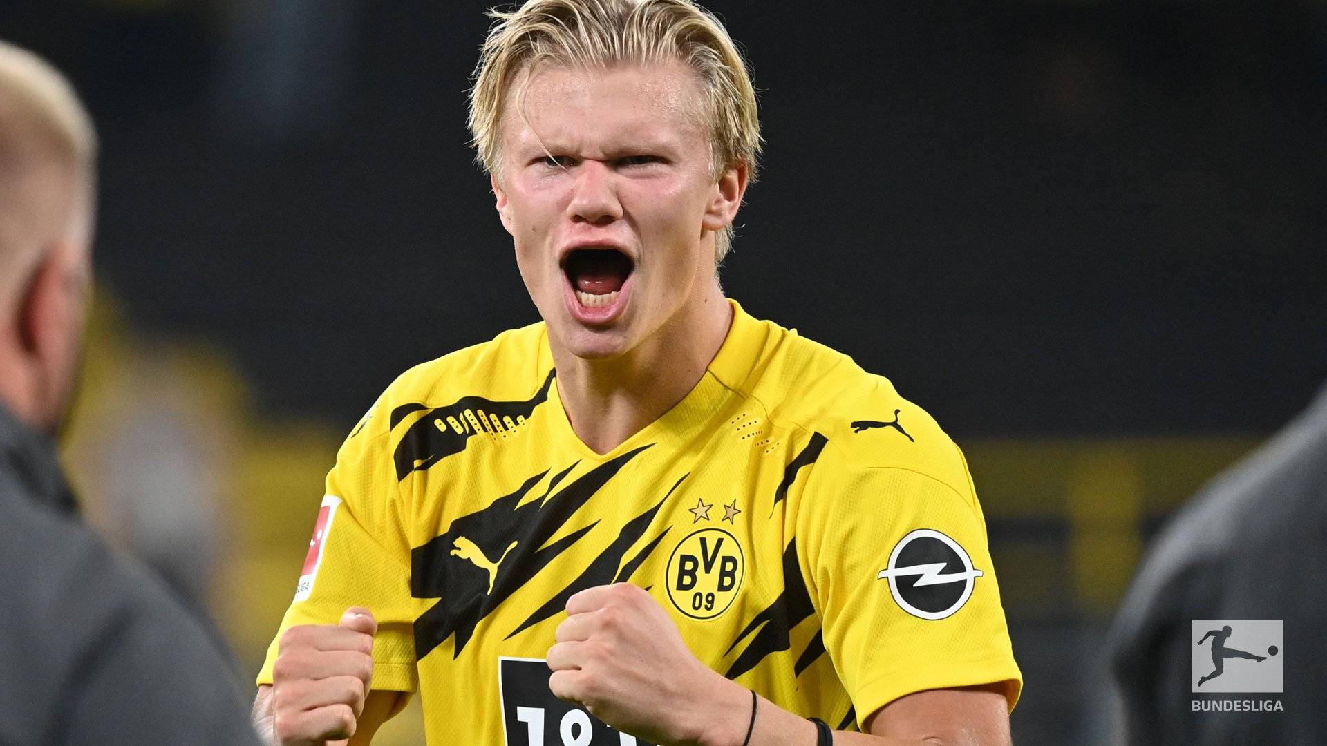 阿斯报：巴萨后卫埃里克·加西亚，未来三场仍将佩戴面罩出战（阿斯：埃里克·加西亚未来三战仍将佩戴面罩为巴萨出战）