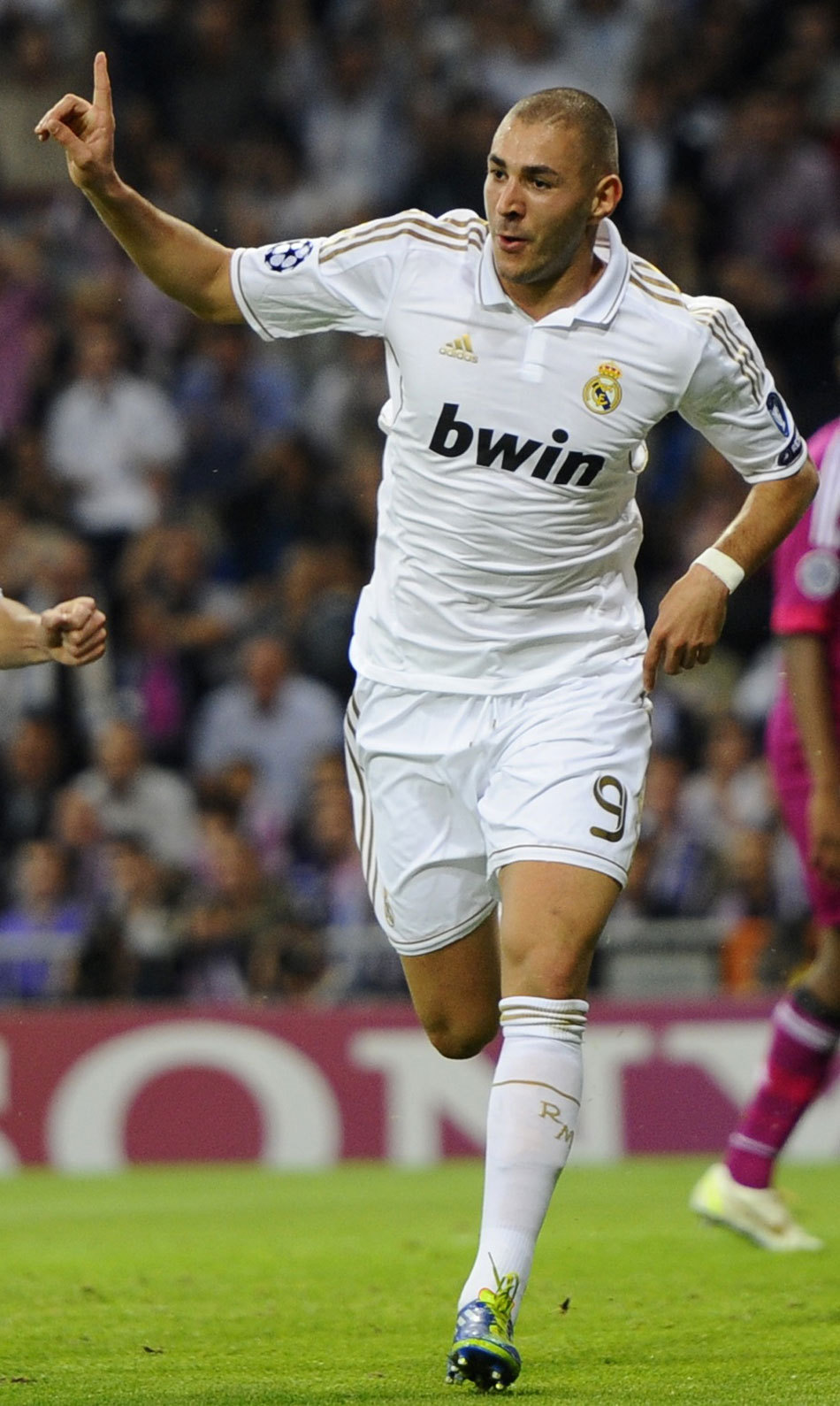 罗体：齐尔克泽想在加斯佩里尼手下踢球，曼联希望纯租借（罗体：齐尔克泽愿投加斯佩里尼麾下，曼联推动纯租方案）