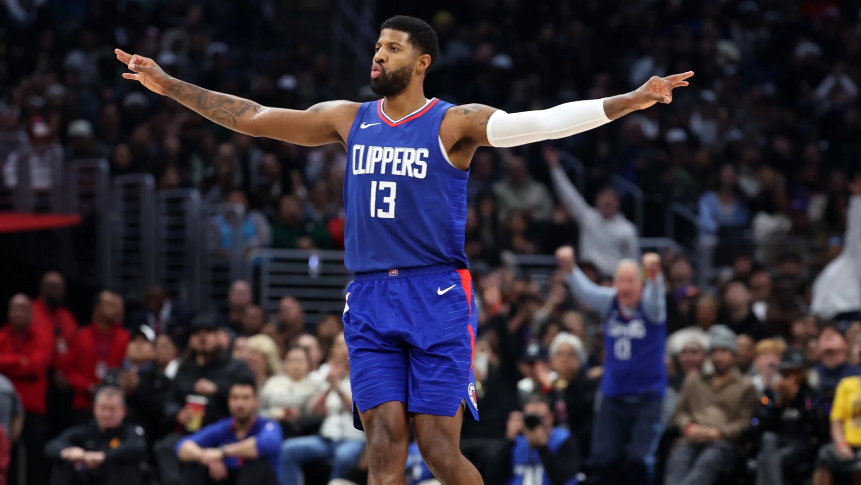 NBA半场：约基奇23分8板7助2帽，掘金57-55森林狼（NBA半场战报：掘金57-55暂领先森林狼，约基奇23分8板7助2帽）